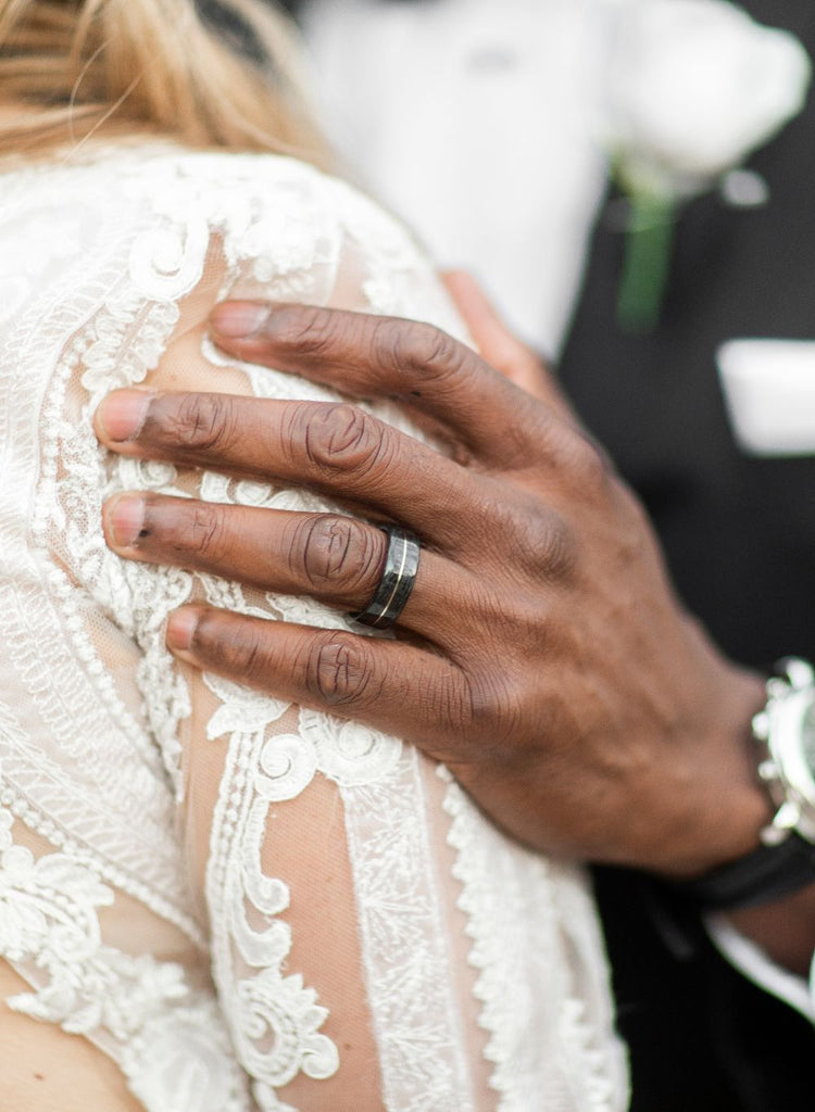 Wearing Engagement and Wedding Rings in Public? | With Clarity
